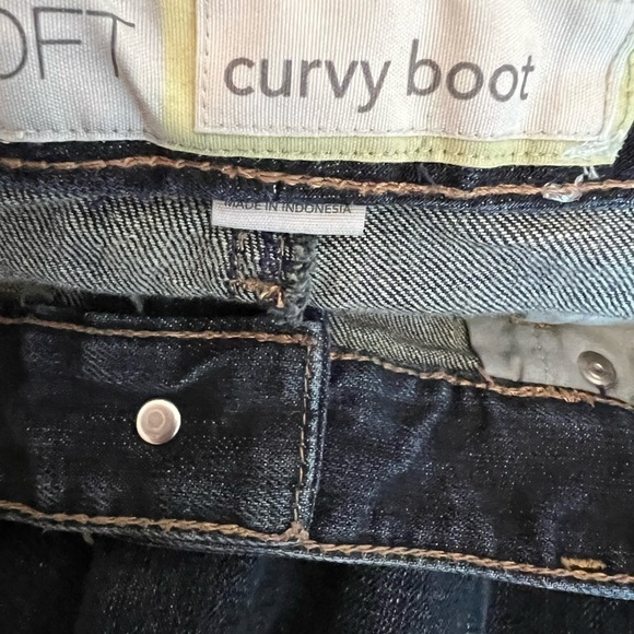 ANN TAYLOR LOFT LOW RISE CURVY BOOTOUT FLARE SIZE 10 - Picture 3 of 5